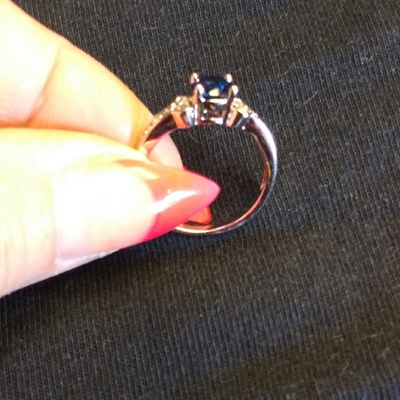 Gem stone ring - Picture 2 of 7